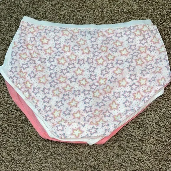 New Fruit Of The Loom LeSet of Four Women's Briefs in Pink and White Size 11- 12 - Picture 7 of 10